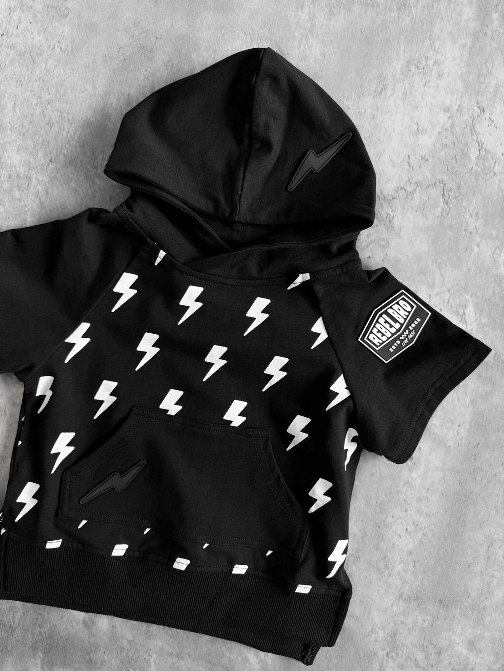 Short Sleeve Hoodie in Jagger