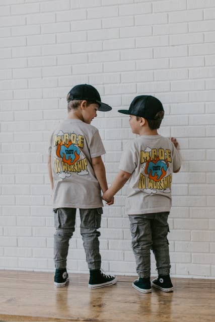 Made to worship-graphic tee
